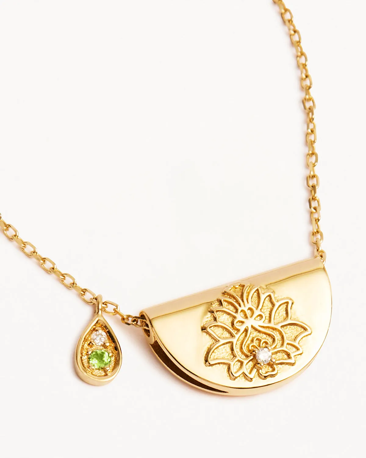 14k Solid Gold Lotus Birthstone Diamond Necklace - August - Peridot