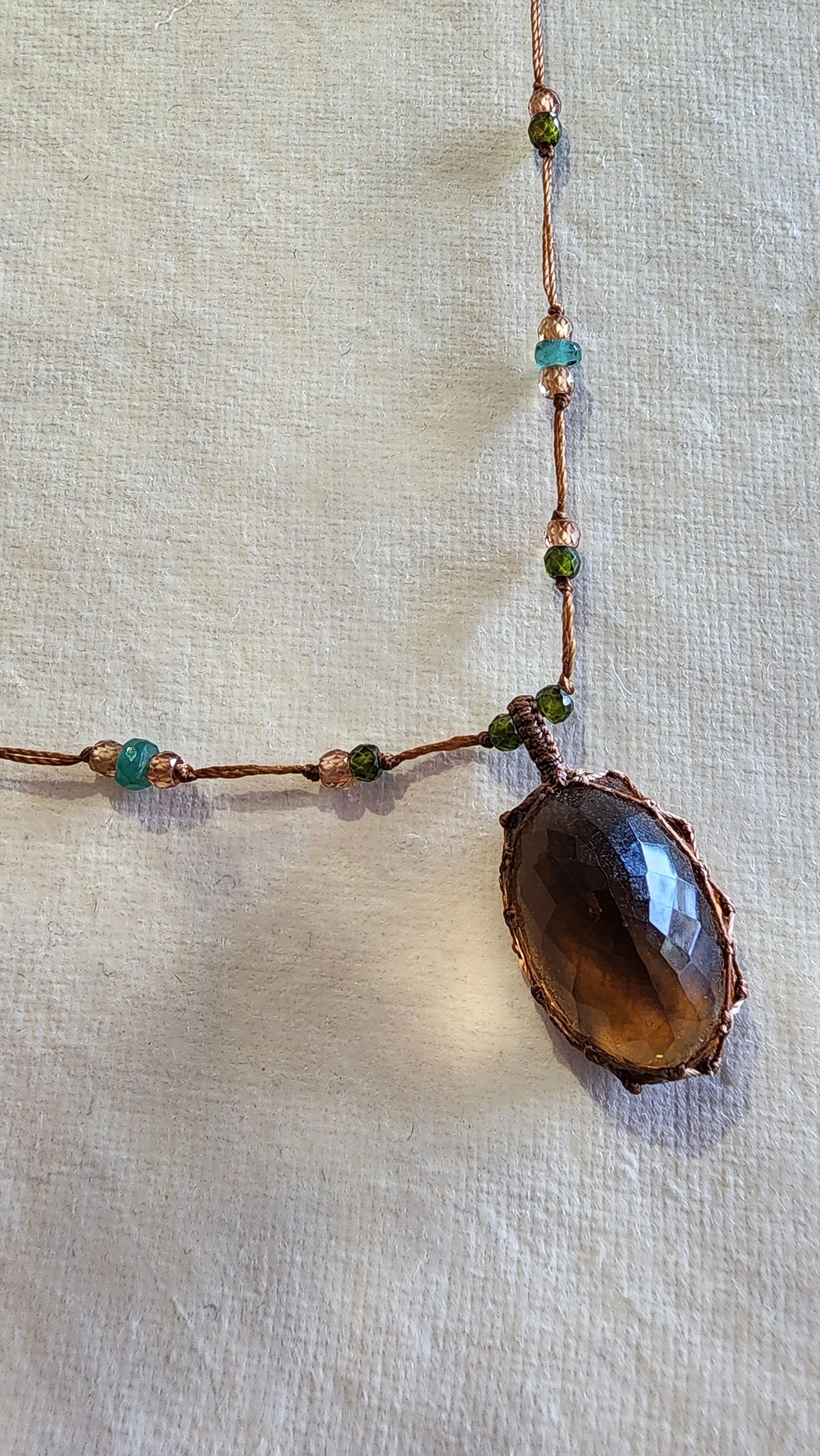 Short Tibetan necklace - honey Quartz